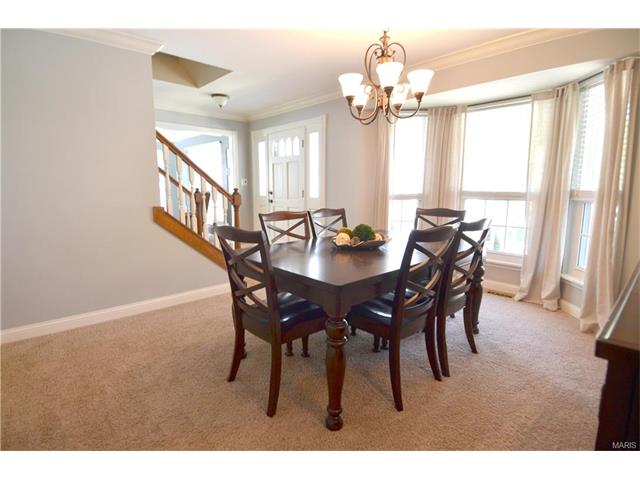 1246 Red Oak Plantation Dr, Ballwin, MO 63021 photo 5