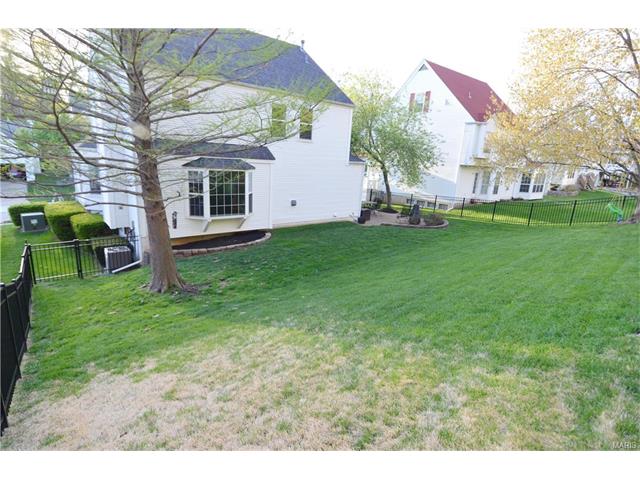 1246 Red Oak Plantation Dr, Ballwin, MO 63021 photo 30