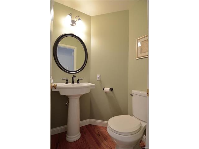 1246 Red Oak Plantation Dr, Ballwin, MO 63021 photo 15