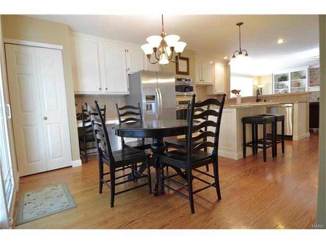 1246 Red Oak Plantation Dr, Ballwin, MO 63021 photo 12