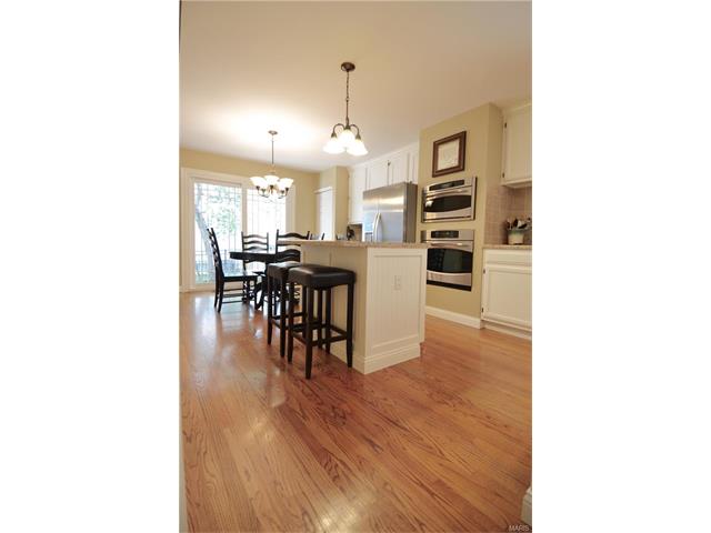1246 Red Oak Plantation Dr, Ballwin, MO 63021 photo 9