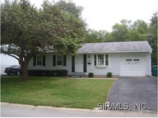 907 Juniper St, O Fallon, IL 62269 photo 1