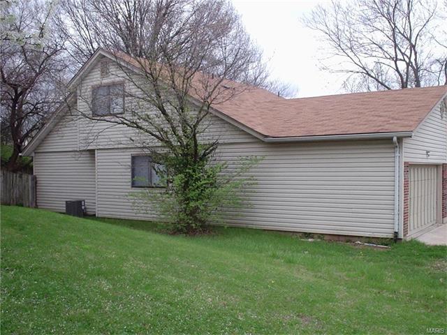 5348 Trailoaks Dr, Black Jack, MO 63033 photo 3