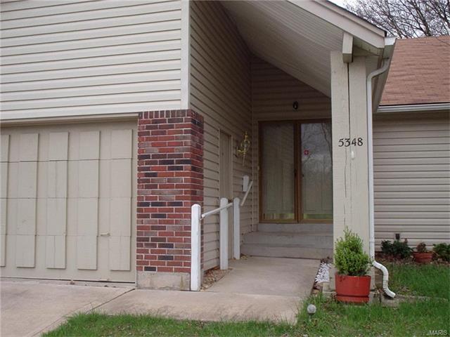 5348 Trailoaks Dr, Black Jack, MO 63033 photo 4