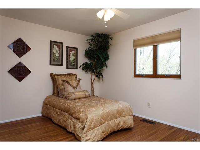 508 Kingridge Dr, Ballwin, MO 63011 photo 13