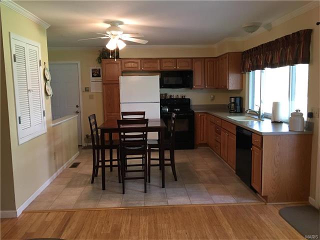 1124 Pinrun Dr, Ballwin, MO 63011 photo 13