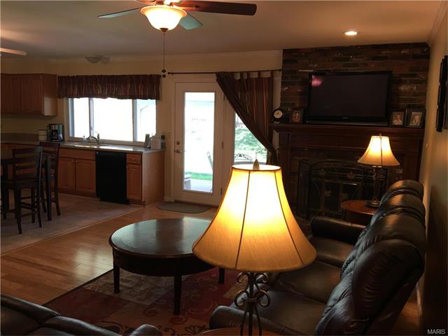 1124 Pinrun Dr, Ballwin, MO 63011 photo 12