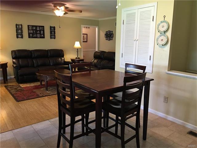 1124 Pinrun Dr, Ballwin, MO 63011 photo 16