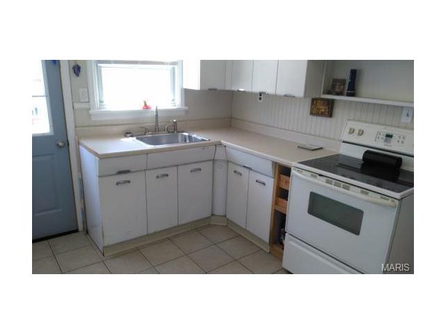 3068 Smiley Rd, Bridgeton, MO 63044 photo 4