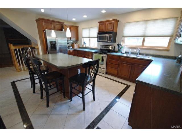 275 Baxter, Ballwin, MO 63011 photo 5