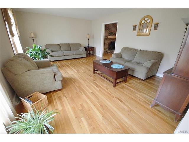 275 Baxter, Ballwin, MO 63011 photo 3