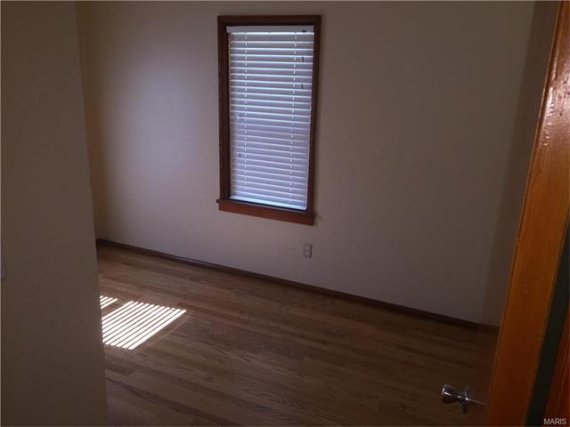 7154 Sharp Ave, Saint Louis, MO 63116 photo 17