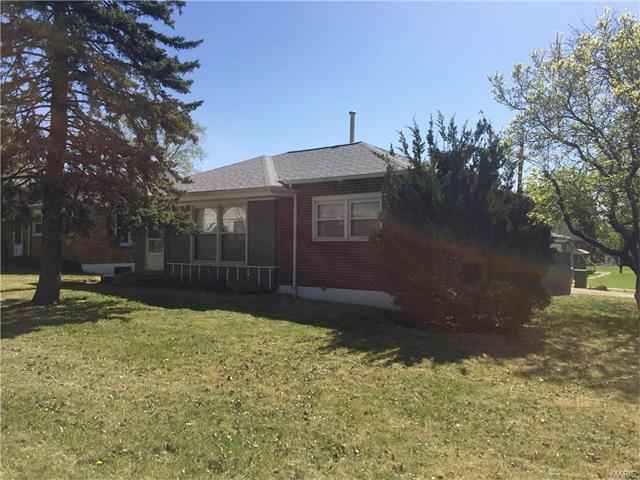 7154 Sharp Ave, Saint Louis, MO 63116 photo 2