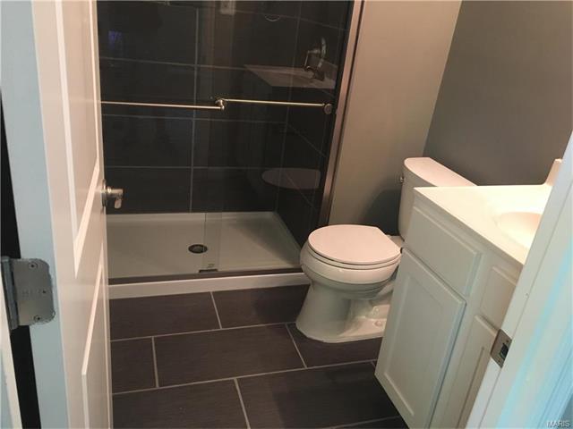 909 Napoli, Ballwin, MO 63021 photo 11