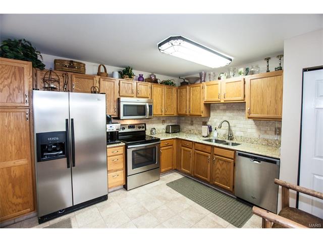 1 Ridgeview Circle Ct, Ballwin, MO 63021 photo 4