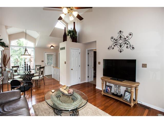 1 Ridgeview Circle Ct, Ballwin, MO 63021 photo 9
