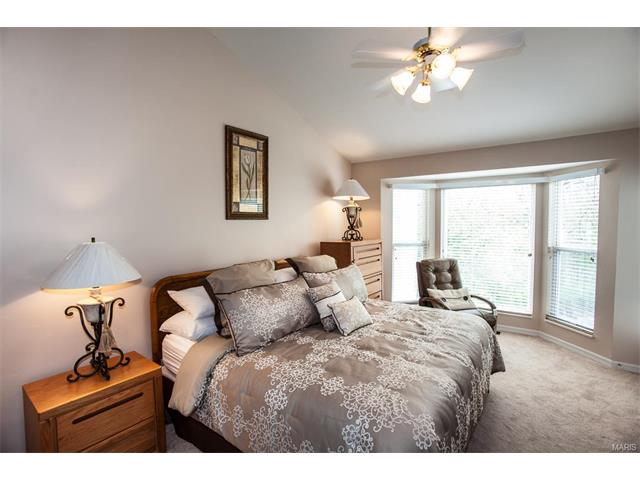 1 Ridgeview Circle Ct, Ballwin, MO 63021 photo 11