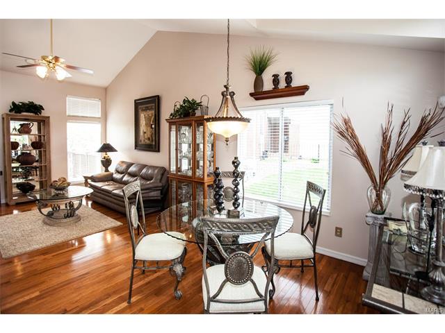 1 Ridgeview Circle Ct, Ballwin, MO 63021 photo 3