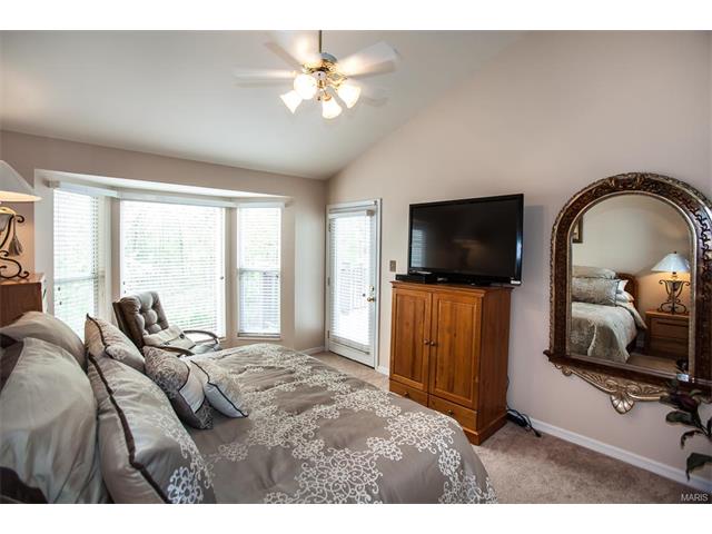 1 Ridgeview Circle Ct, Ballwin, MO 63021 photo 12