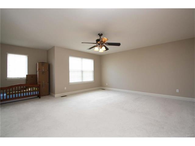 551 Brook Meadow Dr, Ballwin, MO 63021 photo 9