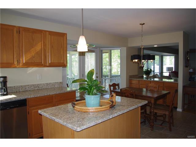 7248 Watsons Parish Dr, O'fallon, MO 63368 photo 4