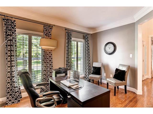 5589 Hennsley Cir, Weldon Spring, MO 63304 photo 9