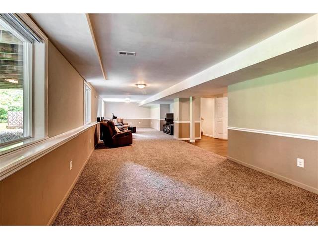 5589 Hennsley Cir, Weldon Spring, MO 63304 photo 24