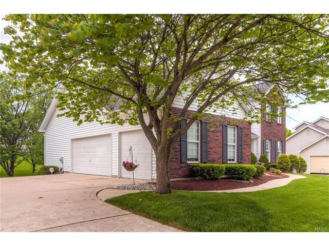 5589 Hennsley Cir, Weldon Spring, MO 63304 photo 2