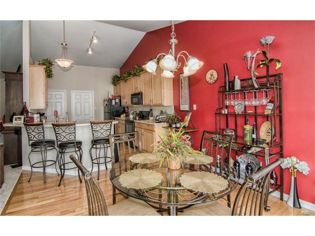 105 Eagle Cv, Saint Charles, MO 63303 photo 4