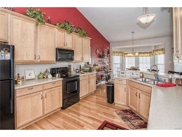 105 Eagle Cv, Saint Charles, MO 63303 photo 3