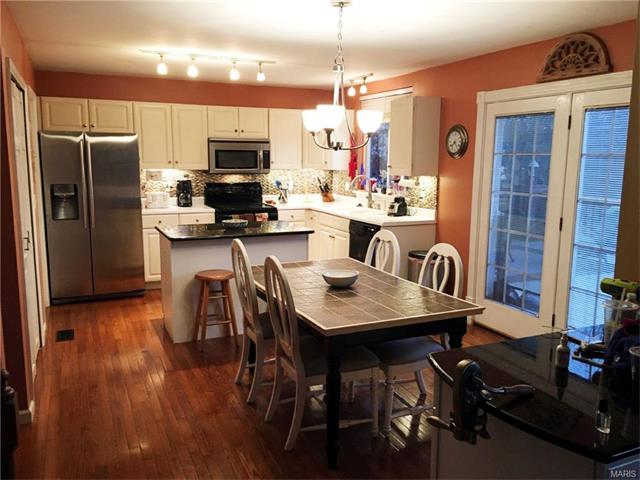 2535 Barrett Spgs, Ballwin, MO 63021 photo 11