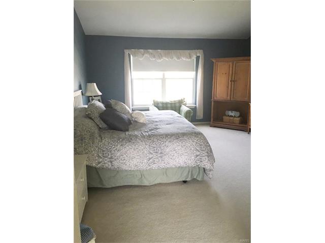 2535 Barrett Spgs, Ballwin, MO 63021 photo 18