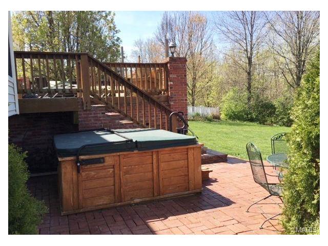 2535 Barrett Spgs, Ballwin, MO 63021 photo 7