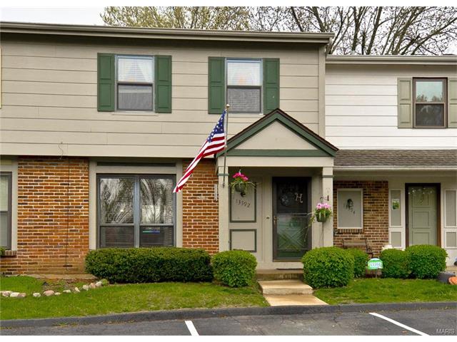 13392 Hiddengarden Ct, Ballwin, MO 63021 photo 1