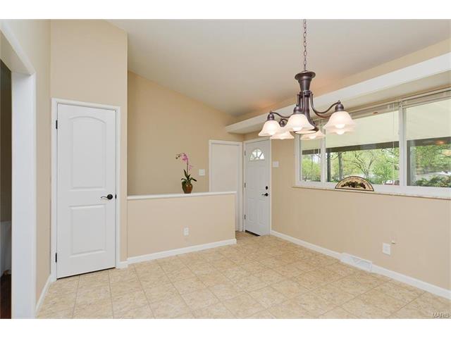 3330 Fee Fee Rd, Bridgeton, MO 63044 photo 12