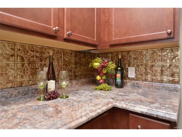 3330 Fee Fee Rd, Bridgeton, MO 63044 photo 3