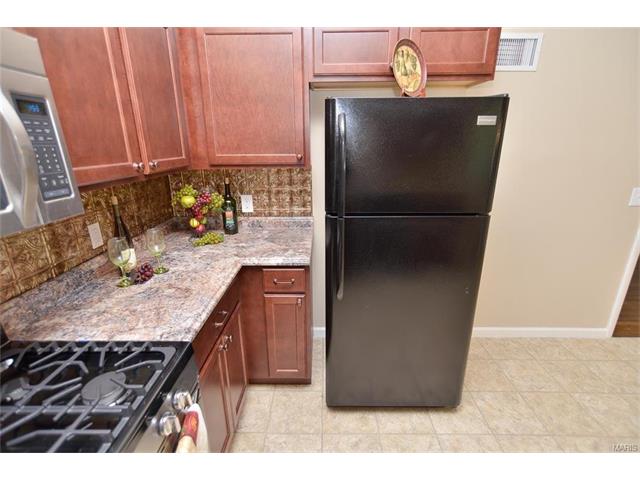3330 Fee Fee Rd, Bridgeton, MO 63044 photo 4