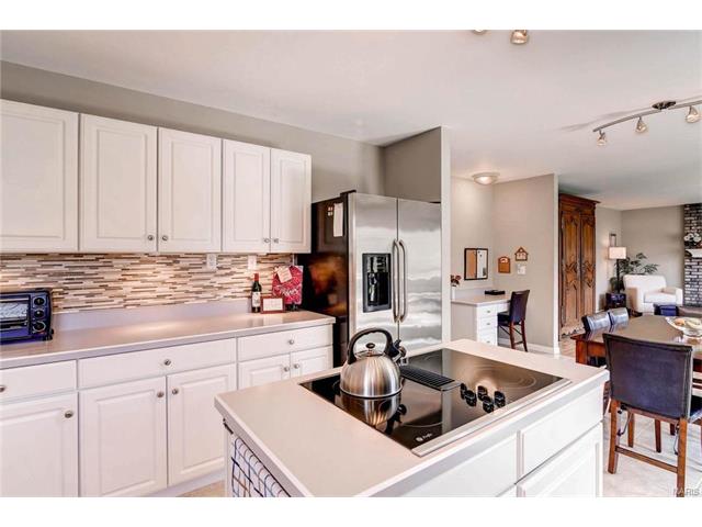 202 Oakwood Ter, Ballwin, MO 63021 photo 9