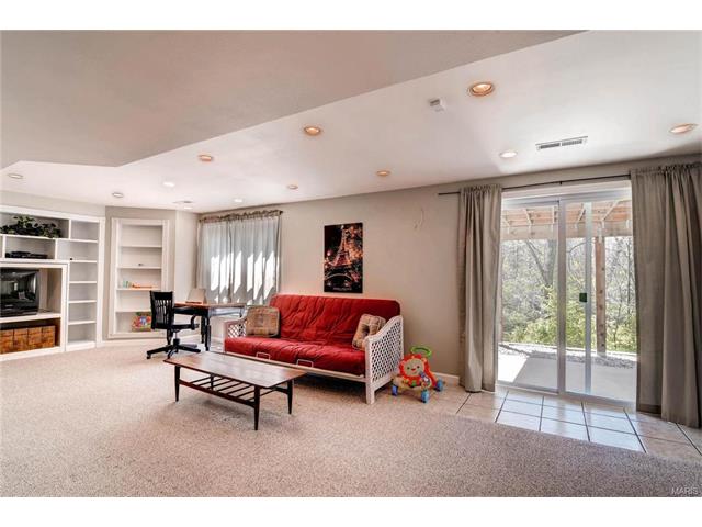 202 Oakwood Ter, Ballwin, MO 63021 photo 22