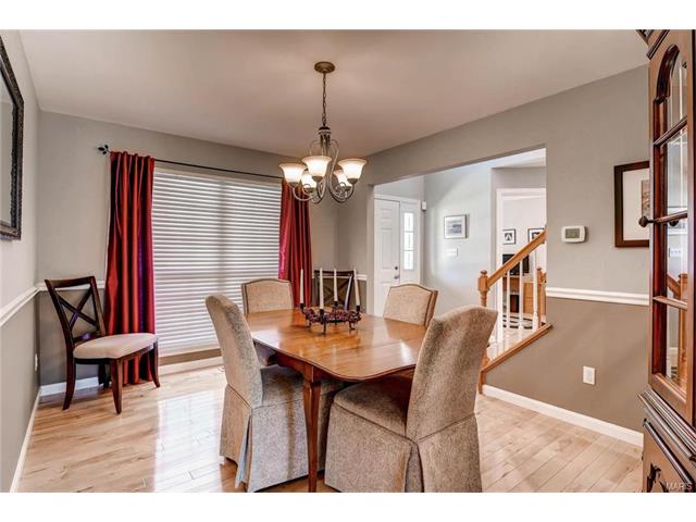 202 Oakwood Ter, Ballwin, MO 63021 photo 11