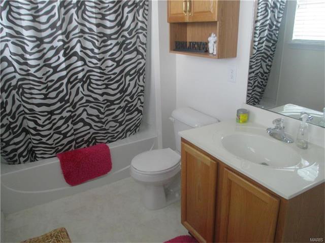 237 Tyndale, O'fallon, MO 63366 photo 11