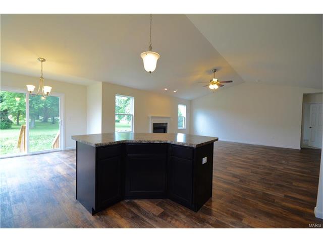 953 Stone Briar Dr, O Fallon, IL 62269 photo 5