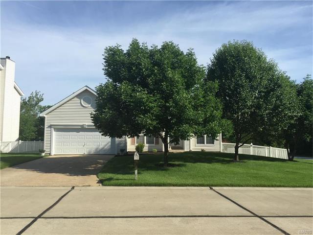 151 Valleybrook, O'fallon, MO 63368 photo 2