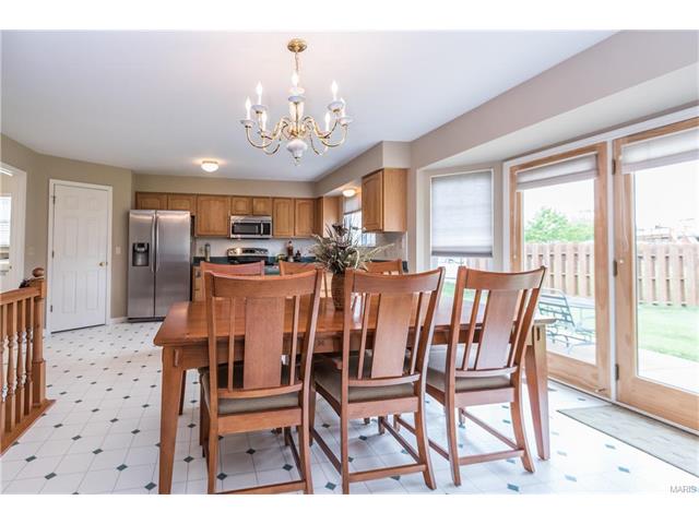 1237 Summer Lynne Dr, O'fallon, MO 63366 photo 8