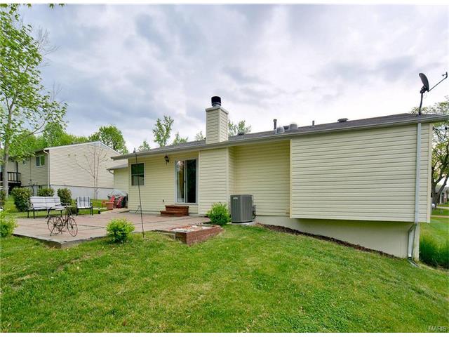 503 Stephanie Ln, Ballwin, MO 63011 photo 15