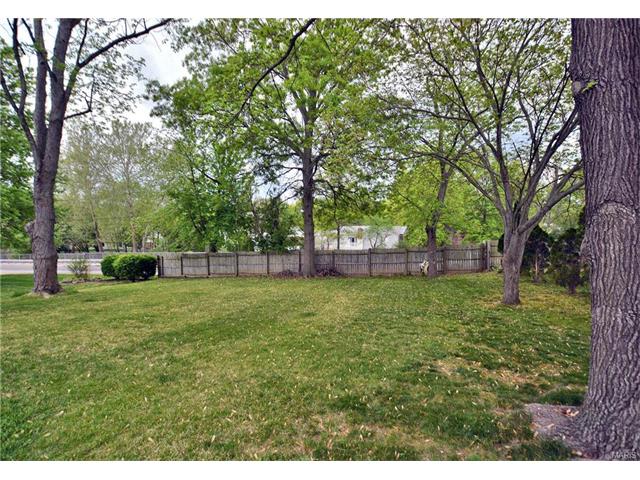 503 Stephanie Ln, Ballwin, MO 63011 photo 18