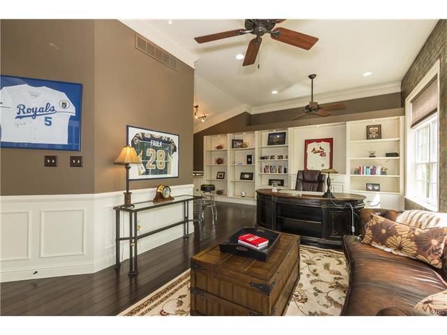 1038 Kiefer Ridge Dr, Ballwin, MO 63021 photo 16