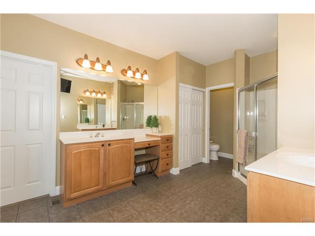 1038 Kiefer Ridge Dr, Ballwin, MO 63021 photo 21