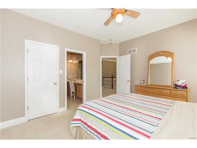 1038 Kiefer Ridge Dr, Ballwin, MO 63021 photo 27