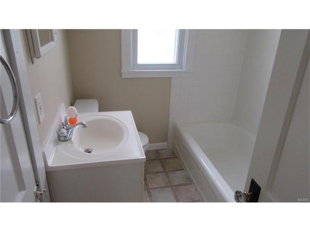 3706 Risch Ave, Saint Louis, MO 63125 photo 8